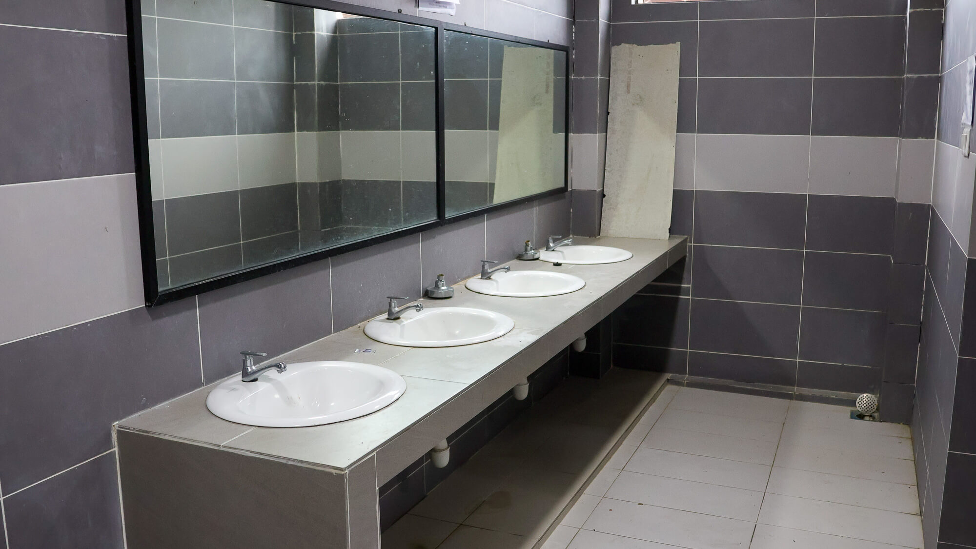 Sink & Mirror